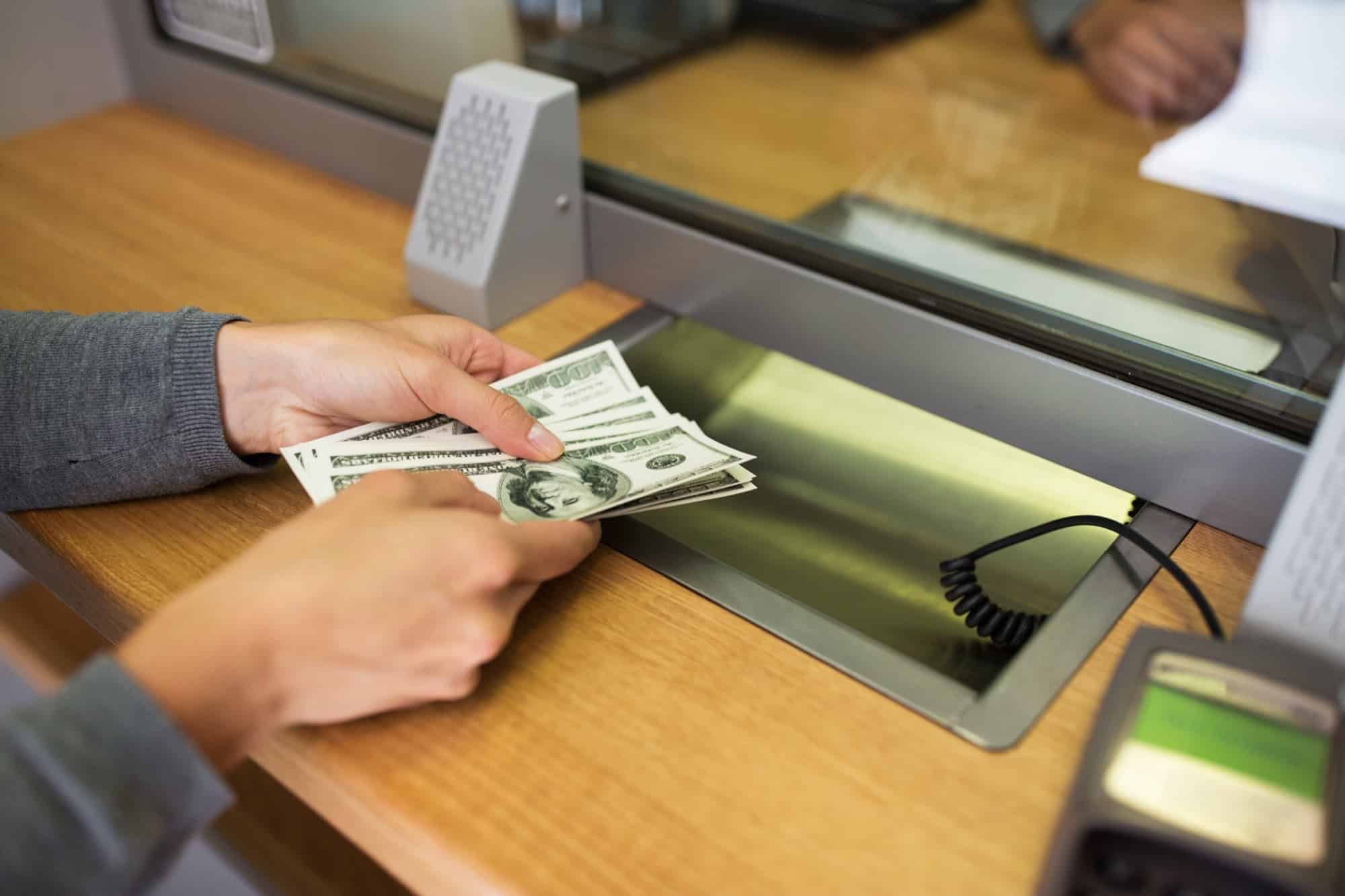 Why Cannabis Dispensaries Still Operate in Cash